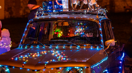 Parade de véhicules anciens